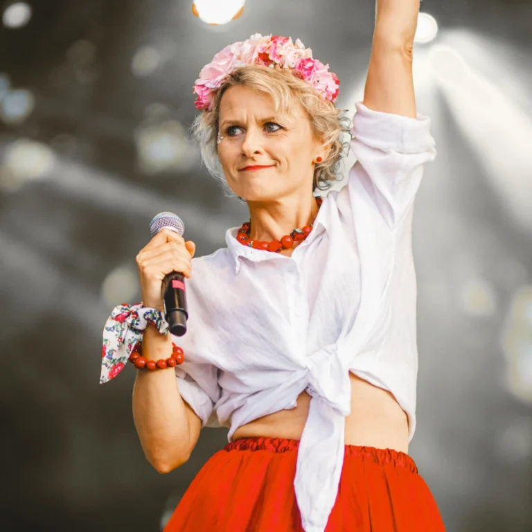 Karolina Żuk Zuk zespół rzepczyno folkrock